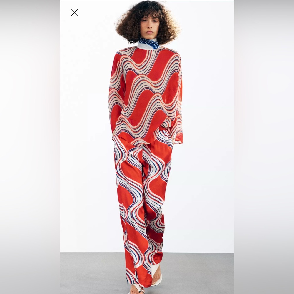 Zara Woman Red,Blue and White Wave Pattern Blouse